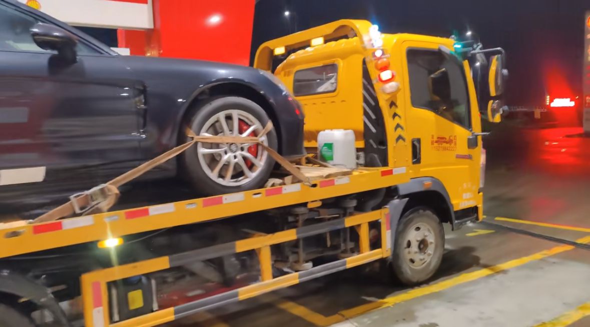 湖州行车途中遇到突发状况该如何呼叫道路救援？